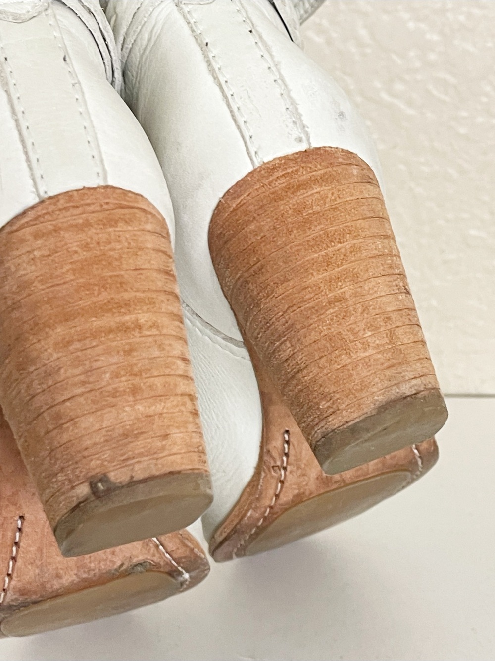 Frye Naomi Pickstitch white leather ankle boots 6 - Picture 11 of 14